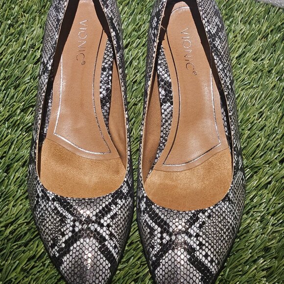Vionic Mia Natural Snake Leather Pumps 👠🐍 - Picture 1 of 7